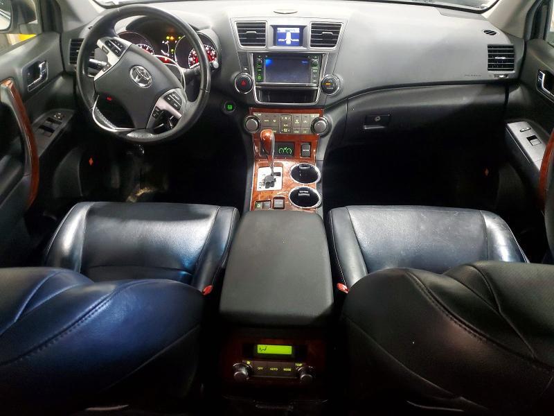 2013 TOYOTA HIGHLANDER LIMITED — Фото 8 из 13