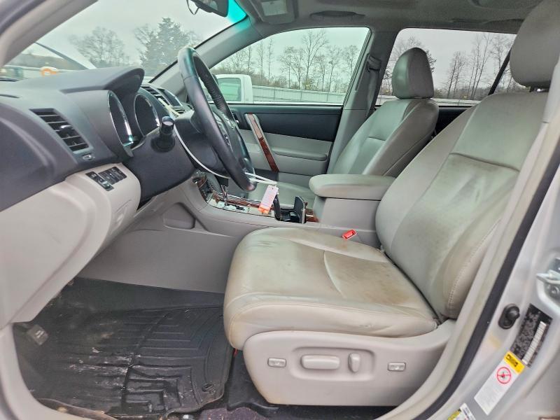 2013 TOYOTA HIGHLANDER LIMITED — Фото 7 из 14