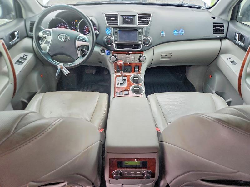 2013 TOYOTA HIGHLANDER LIMITED — Фото 8 из 14