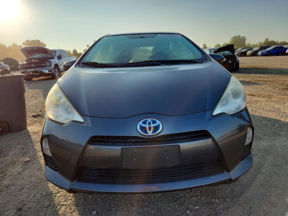 2013 TOYOTA PRIUS C THREE — Фото 5 из 12