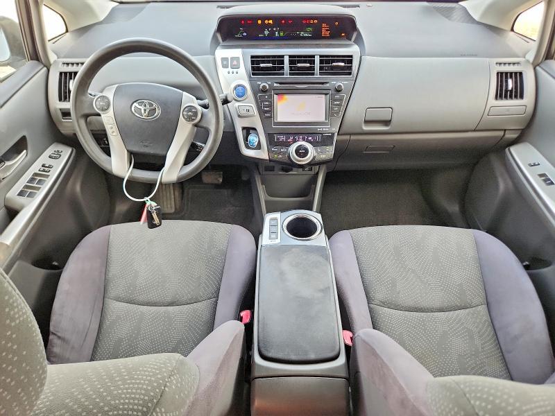 2013 TOYOTA PRIUS V THREE — Фото 8 из 12