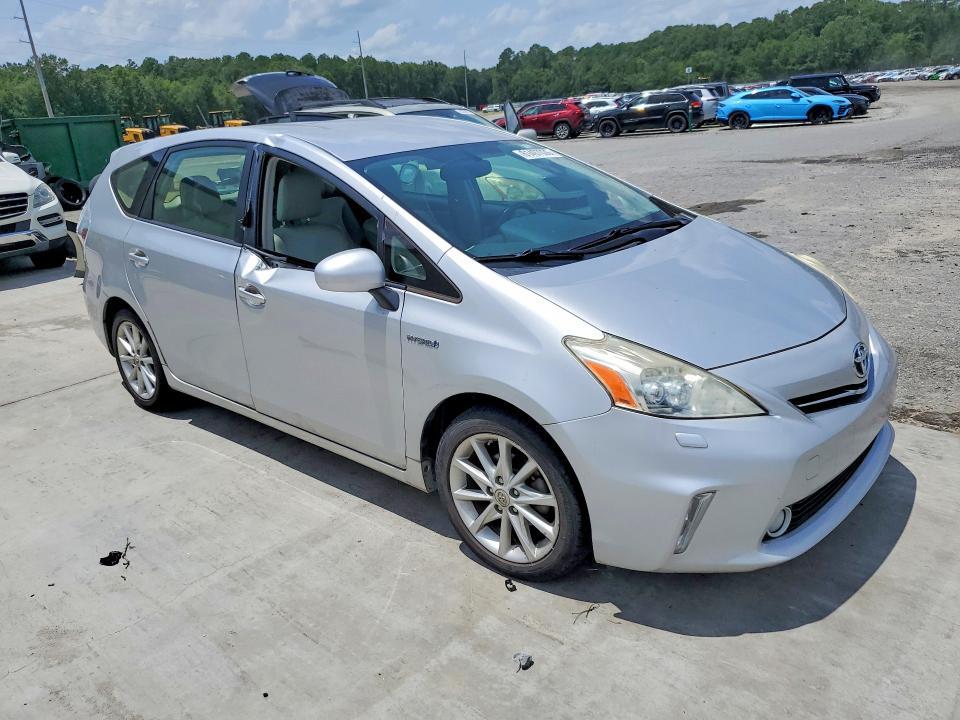 2013 TOYOTA PRIUS V FIVE — Фото 4 из 12