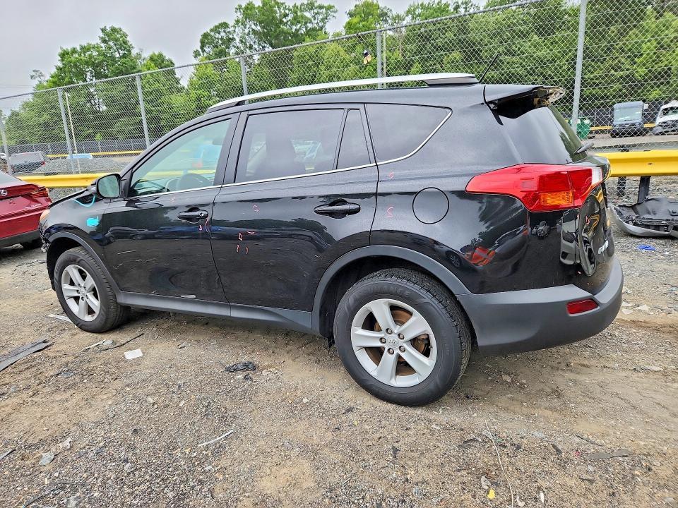 2013 TOYOTA RAV4 XLE — Фото 2 из 13