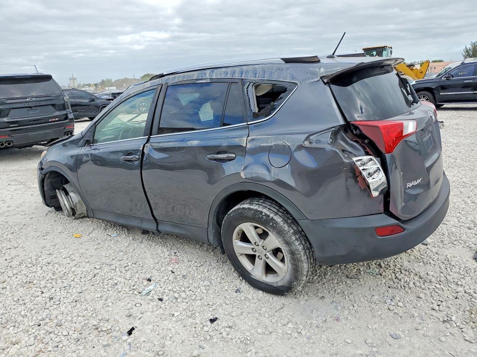 JTMRFREV9DD045564 2013 TOYOTA RAV4 photo no. 2