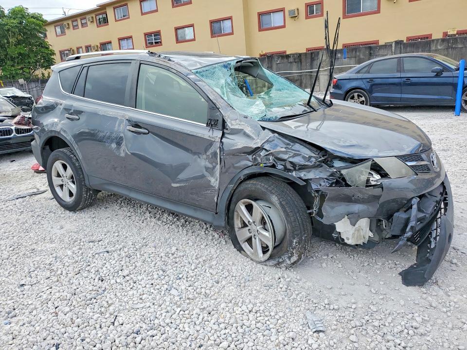 JTMRFREV9DD045564 2013 TOYOTA RAV4 photo no. 4