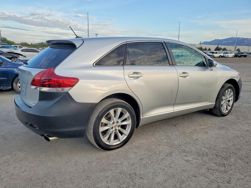 2013 TOYOTA VENZA LE — Фото 3 из 13
