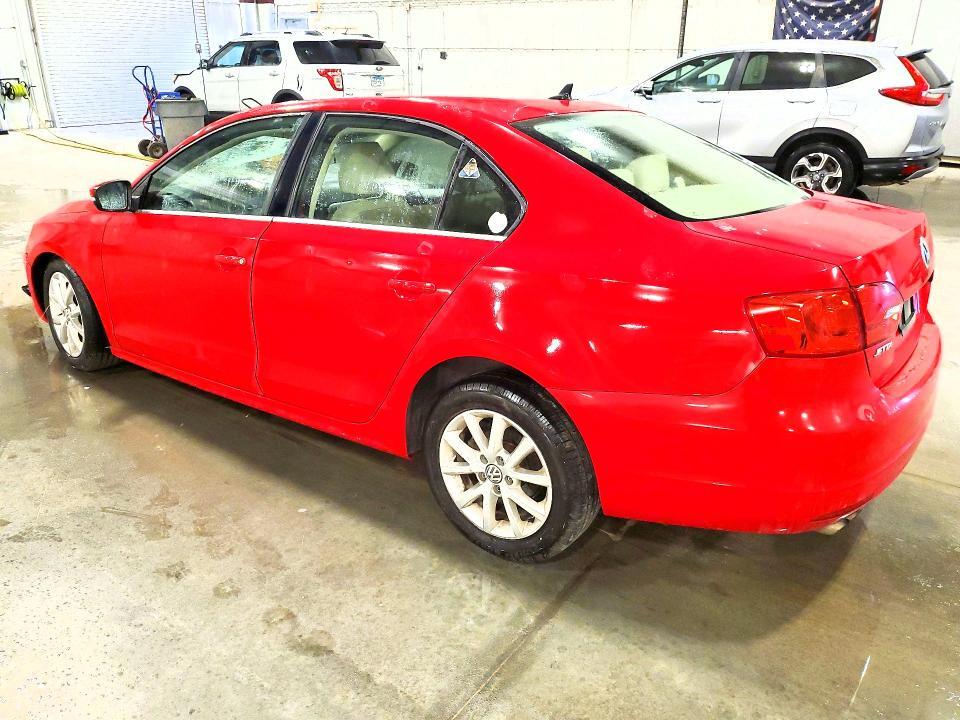 3VWDX7AJ7DM455764 2013 VOLKSWAGEN JETTA photo no. 2