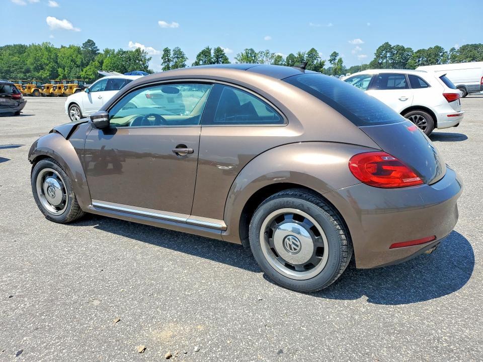 2013 VOLKSWAGEN BEETLE — Фото 2 из 12