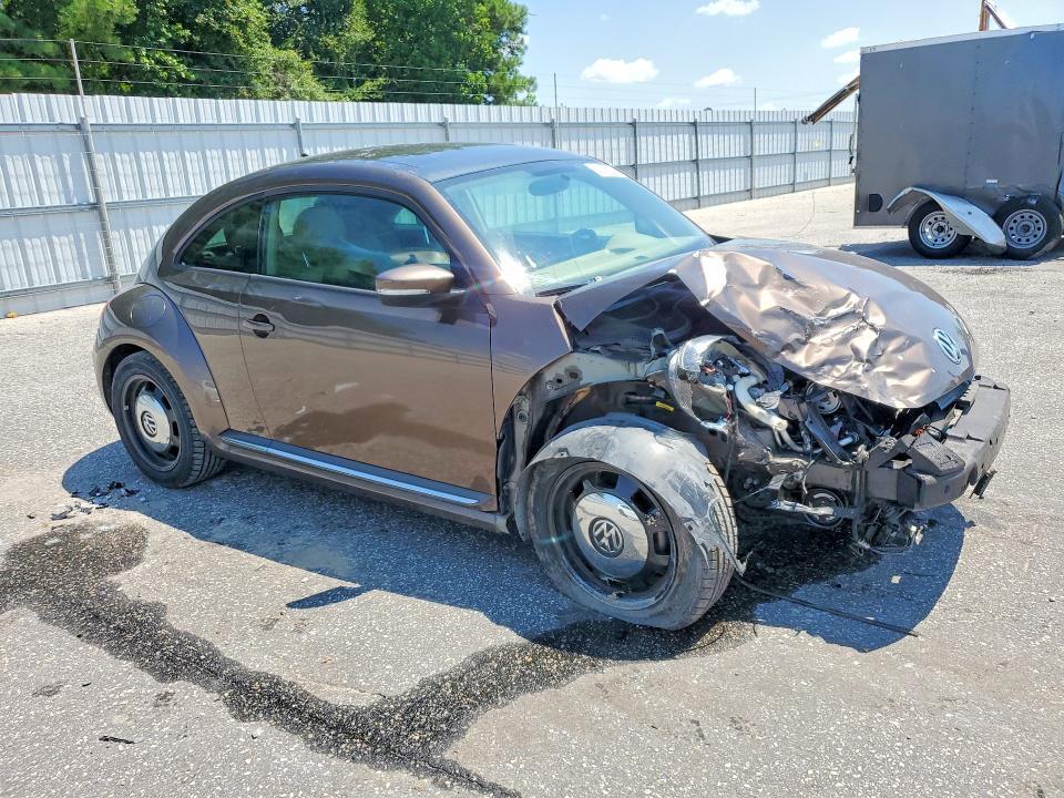 2013 VOLKSWAGEN BEETLE — Фото 4 из 12