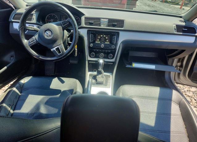 2013 VOLKSWAGEN PASSAT SE — Фото 8 из 12