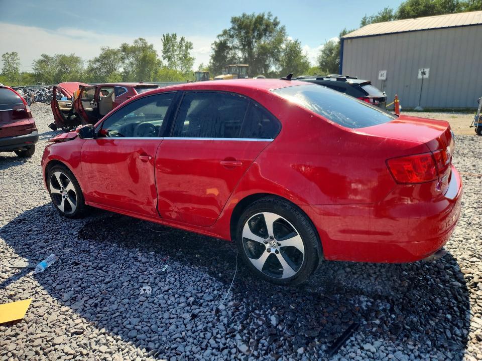 2013 VOLKSWAGEN JETTA TDI — Фото 2 из 12