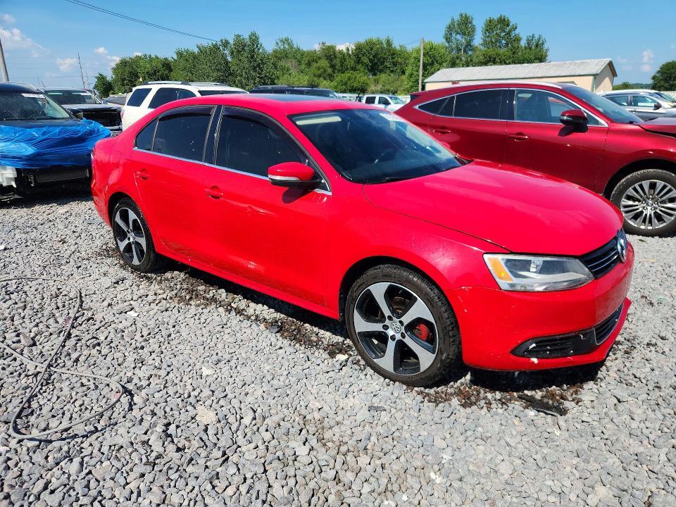 2013 VOLKSWAGEN JETTA TDI — Фото 4 из 12