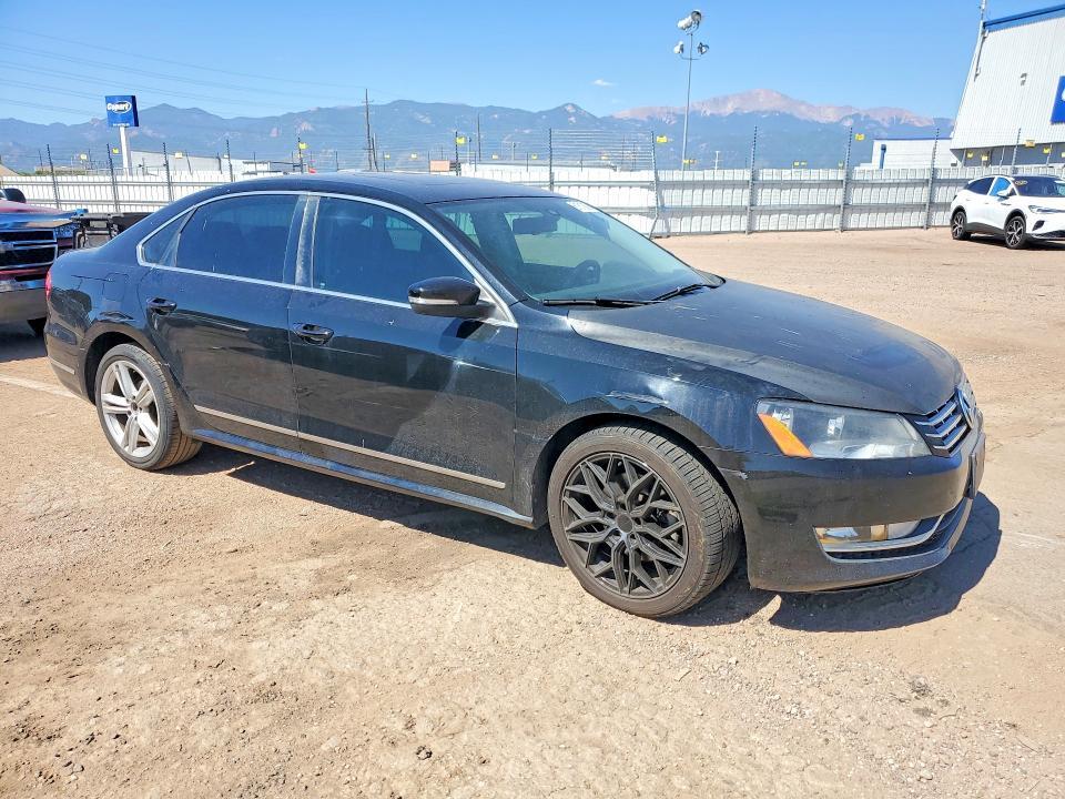 2013 VOLKSWAGEN PASSAT SEL — Фото 4 из 12