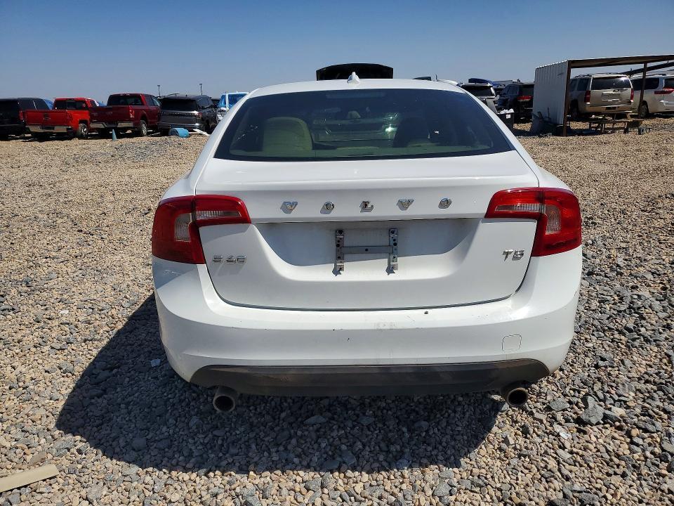 2013 VOLVO S60 T5 — Фото 6 из 12