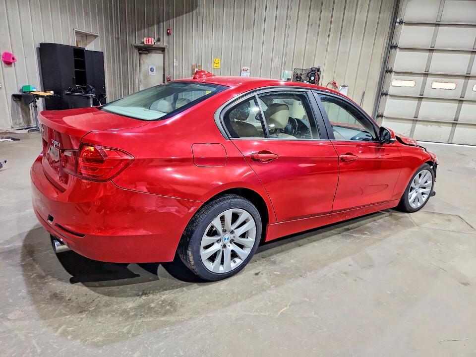 2014 BMW 335 XI — Фото 3 из 13