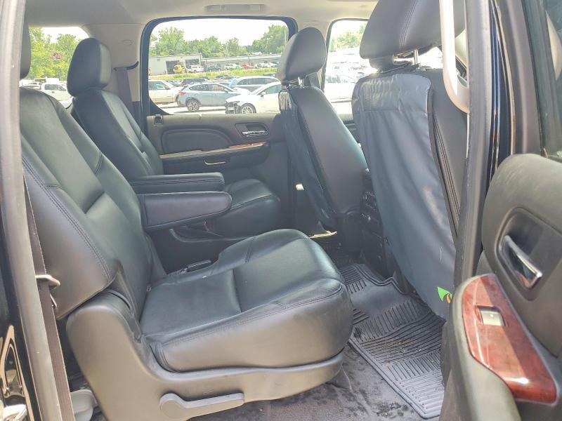 2014 CADILLAC ESCALADE ESV PREMIUM — Фото 11 из 13