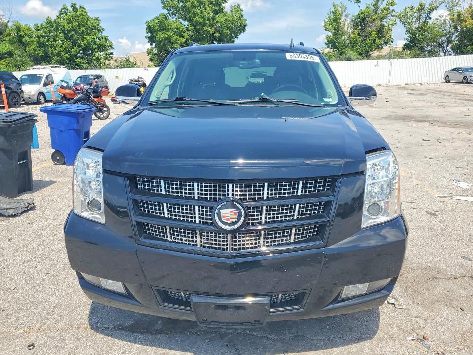 2014 CADILLAC ESCALADE ESV PREMIUM — Фото 5 из 13