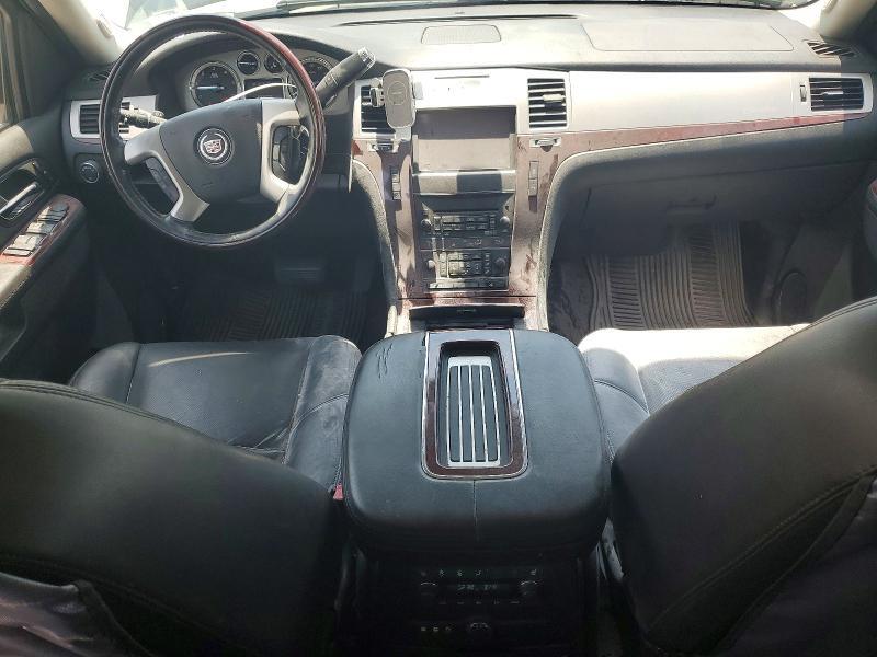 2014 CADILLAC ESCALADE ESV PREMIUM — Фото 8 из 13