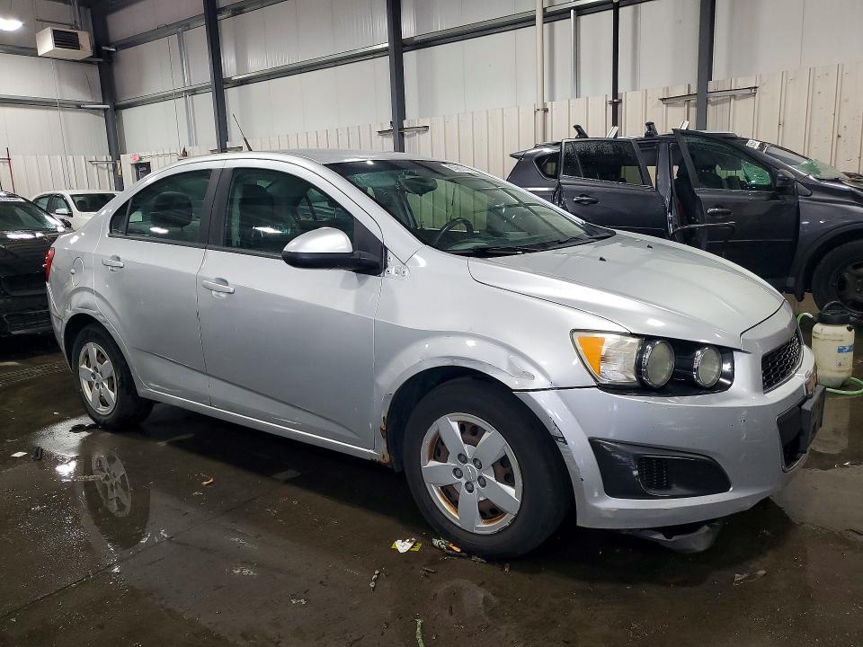 2014 CHEVROLET SONIC LS — Фото 4 из 12