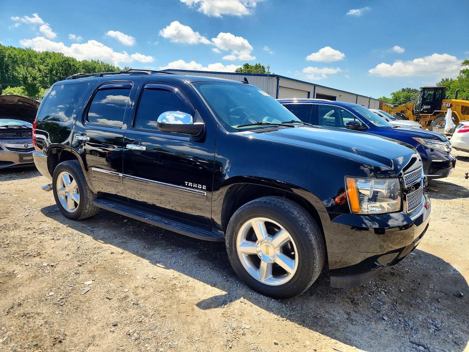 1GNSKCE07ER132339 2014 CHEVROLET TAHOE photo no. 4