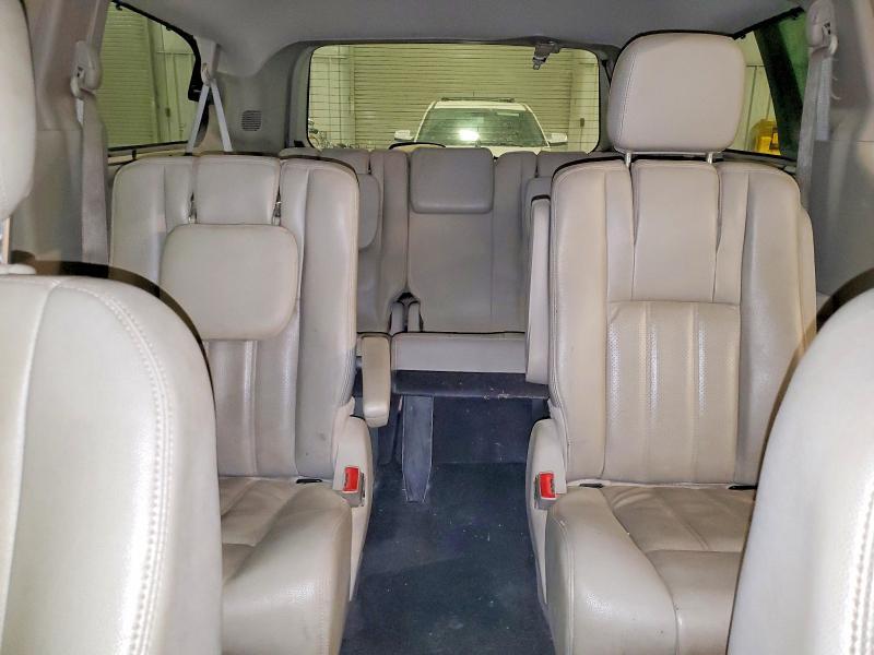 2014 CHRYSLER TOWN & COUNTRY — Фото 10 из 14