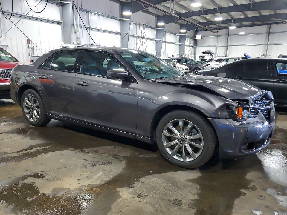 2014 CHRYSLER 300 S — Фото 4 из 12
