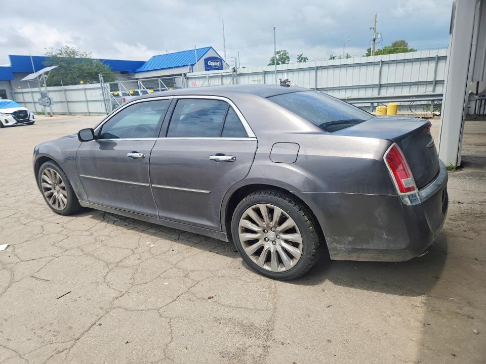 2014 CHRYSLER 300 — Фото 2 из 12