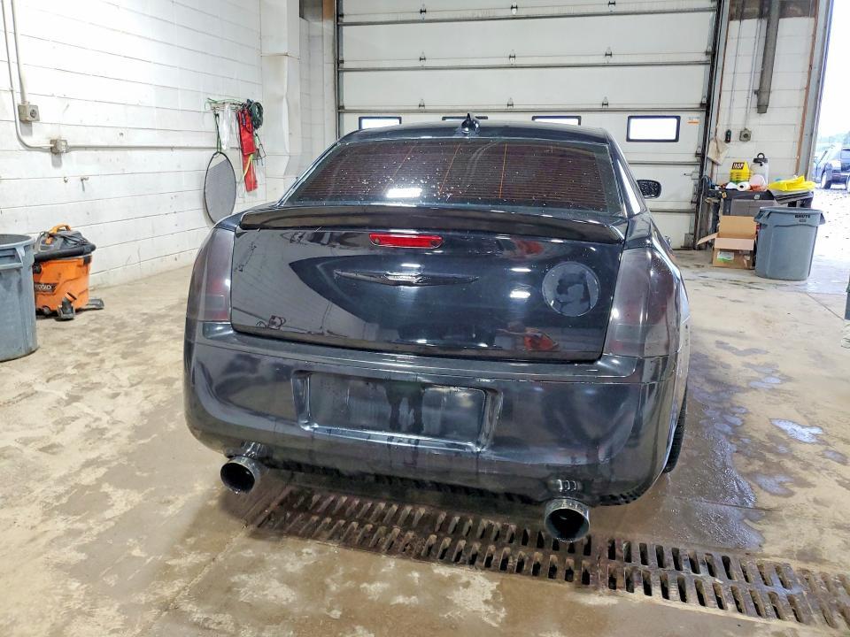 2014 CHRYSLER 300 — Фото 6 из 13