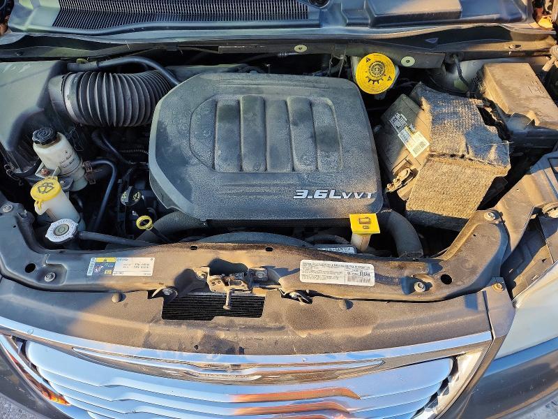 2014 CHRYSLER TOWN & COUNTRY TOURING L — Фото 12 из 13