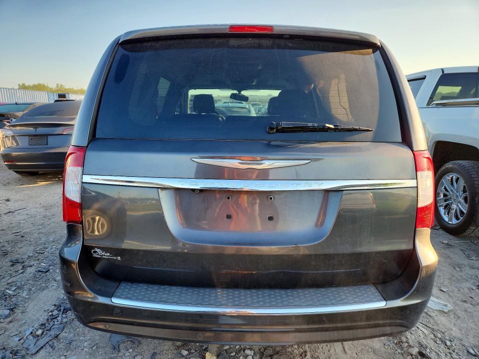 2014 CHRYSLER TOWN & COUNTRY TOURING L — Фото 6 из 13