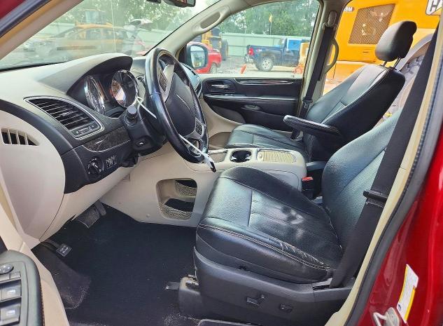 2014 CHRYSLER TOWN & COUNTRY TOURING L — Фото 7 из 13