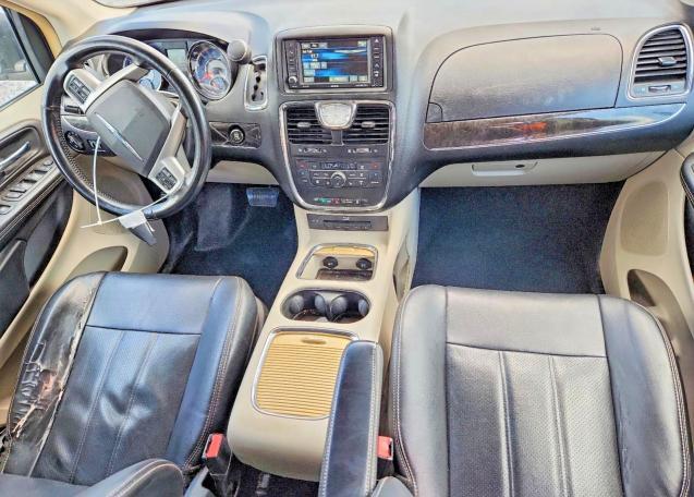 2014 CHRYSLER TOWN & COUNTRY TOURING L — Фото 8 из 13