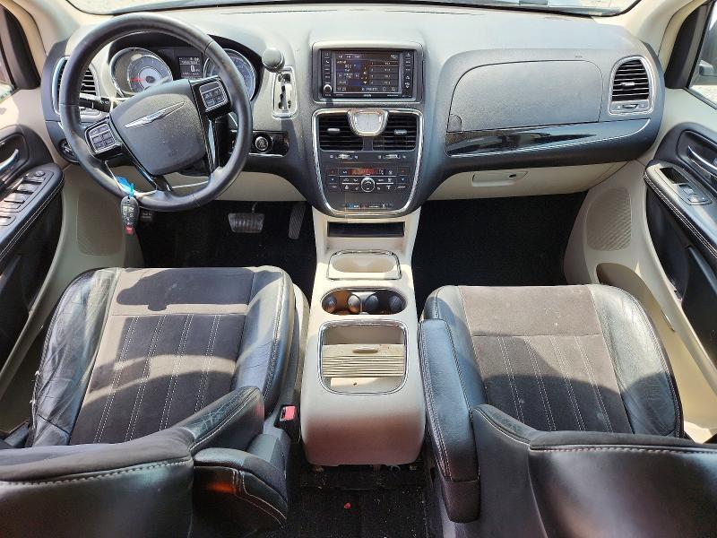 2014 CHRYSLER TOWN & COUNTRY TOURING L — Фото 8 из 13