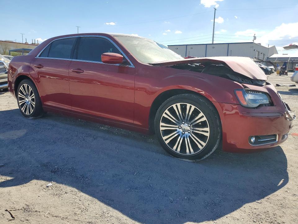 2014 CHRYSLER 300 S — Фото 4 из 12