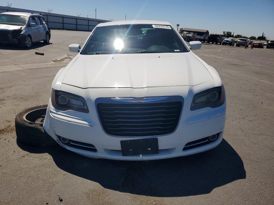 2014 CHRYSLER 300 S — Фото 5 из 12