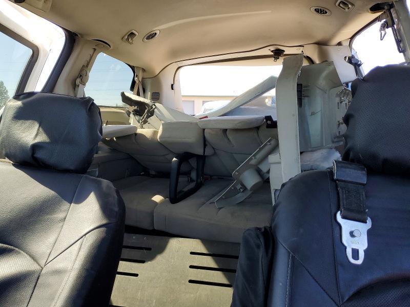 2014 DODGE GRAND CARAVAN SE — Фото 10 из 14