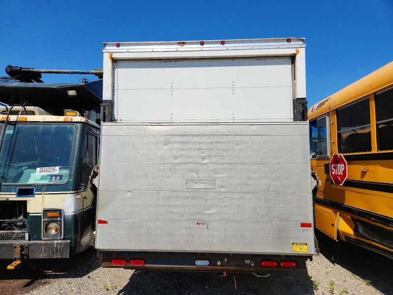 1FDWE3FL1EDA52151 2014 FORD CUTAWAY photo no. 10