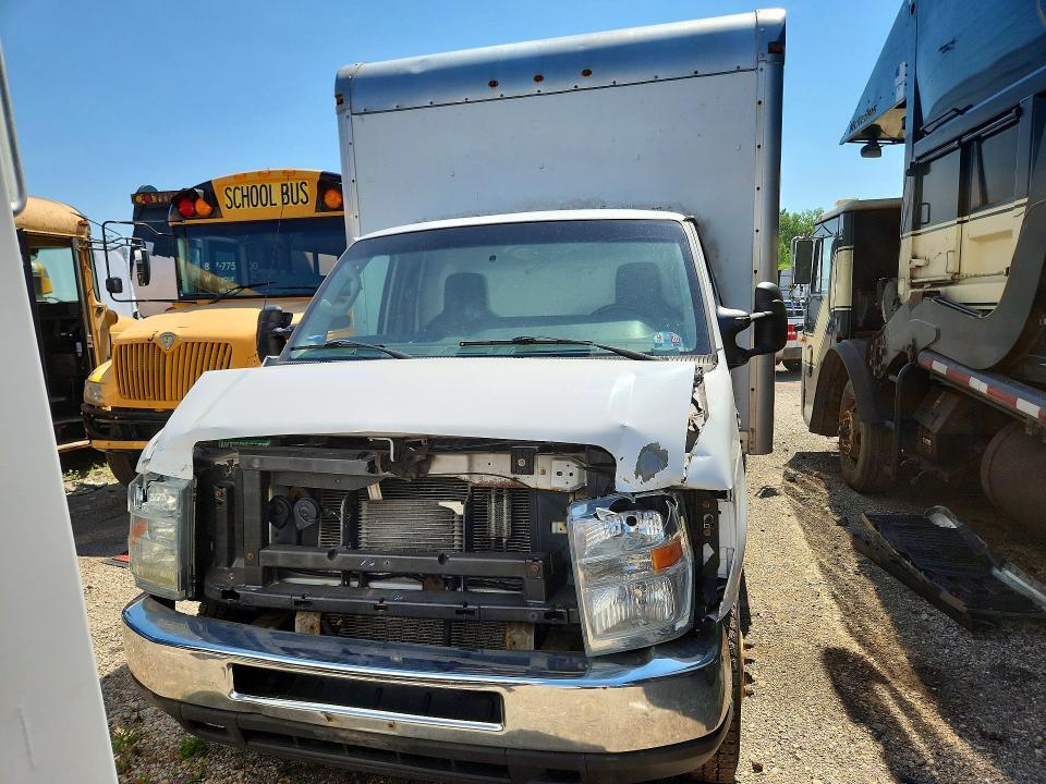 1FDWE3FL1EDA52151 2014 FORD CUTAWAY photo no. 5