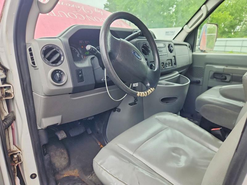 2014 FORD E350 BOX TRUCK — Фото 8 из 12