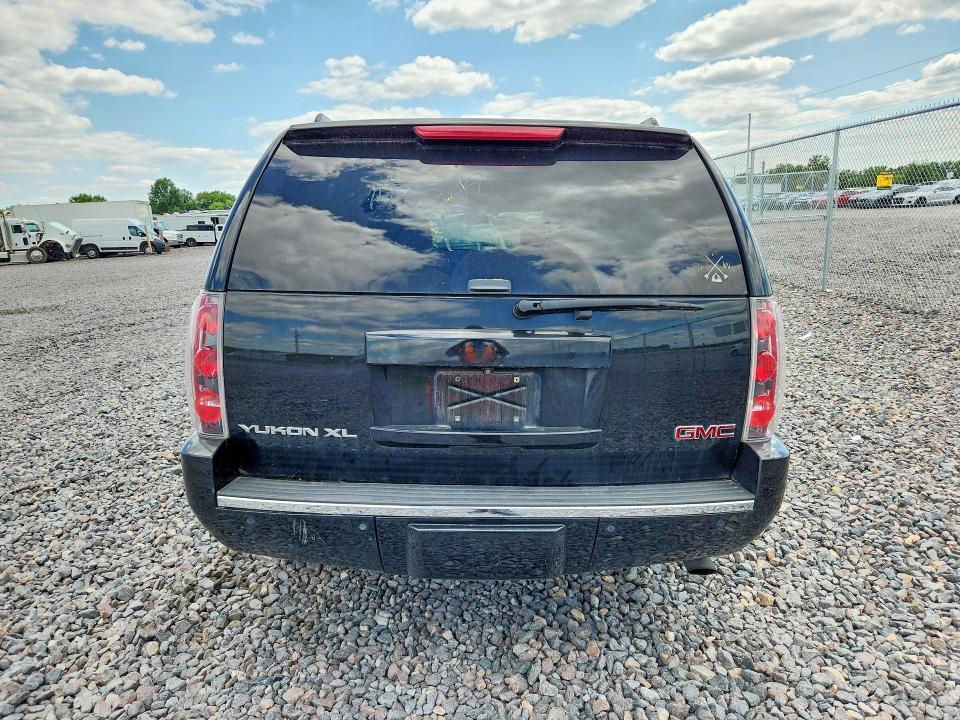 2014 GMC YUKON XL DENALI — Фото 6 из 13