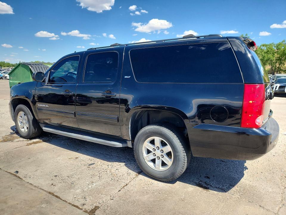2014 GMC YUKON XL K1500 SLT — Фото 2 из 13