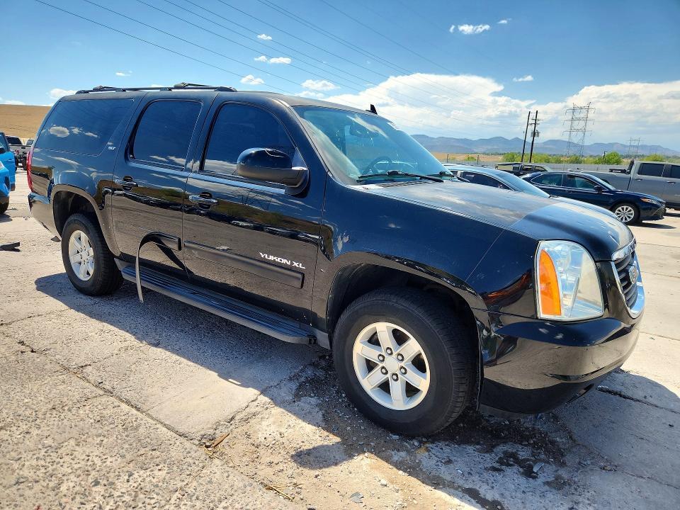 2014 GMC YUKON XL K1500 SLT — Фото 4 из 13