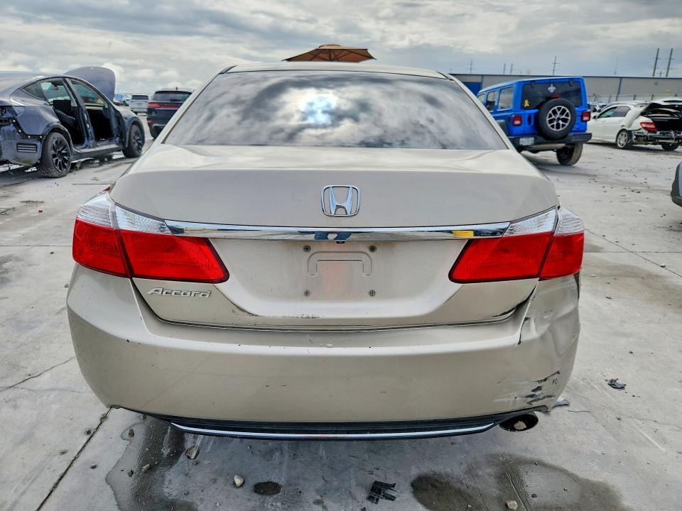 2014 HONDA ACCORD LX — Фото 6 из 13