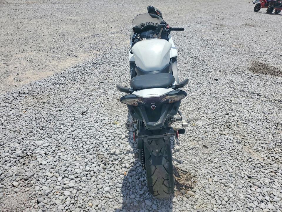 JH2RC7915EK000355 2014 HONDA VFR800 photo no. 4