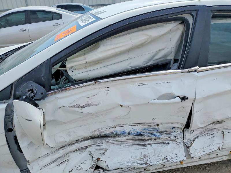 2014 HYUNDAI SONATA GLS — Фото 7 из 12
