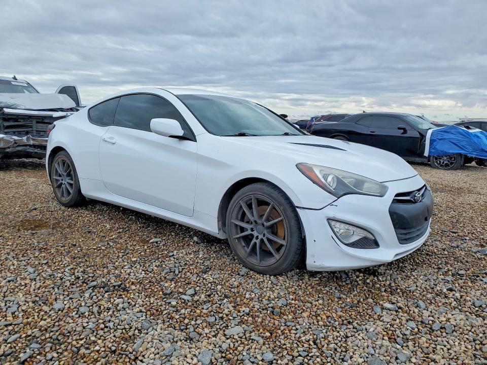 2014 HYUNDAI GENESIS COUPE 2.0T — Фото 4 из 12