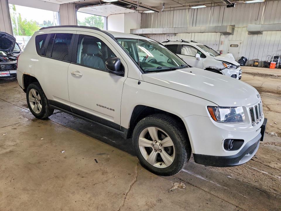 1C4NJDBB5ED626782 2014 JEEP COMPASS photo no. 4