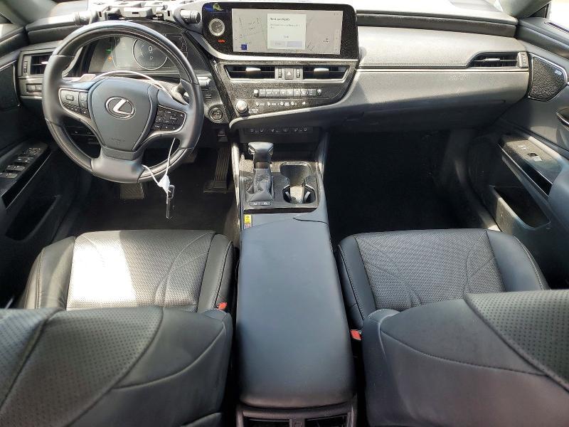 2025 LEXUS ES 300H LUXURY — Фото 8 из 12