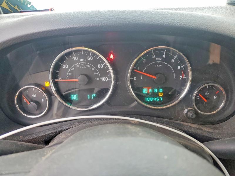 2014 JEEP WRANGLER UNLIMITED SAHARA — Фото 9 из 13