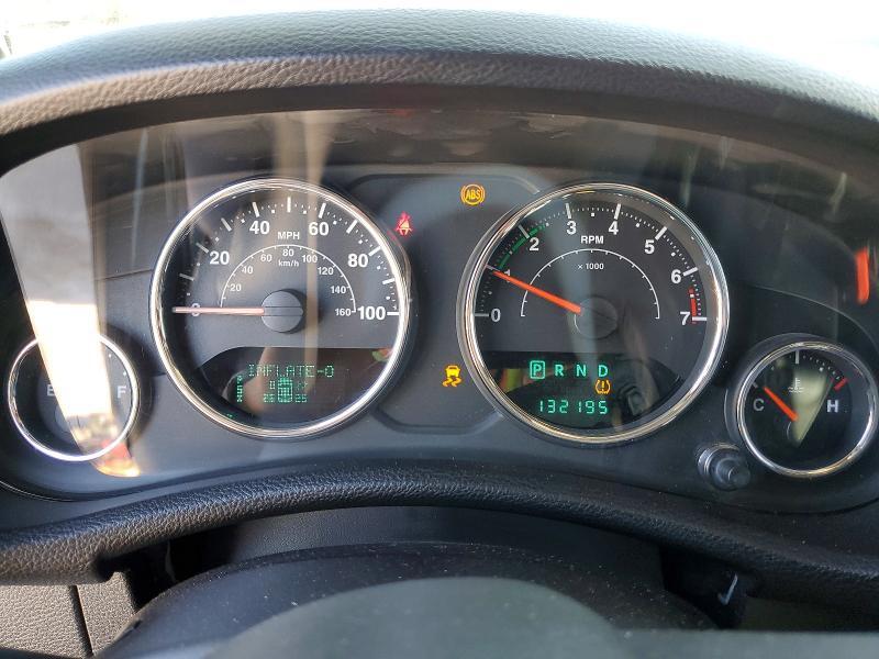 2014 JEEP WRANGLER UNLIMITED SPORT — Фото 9 из 12